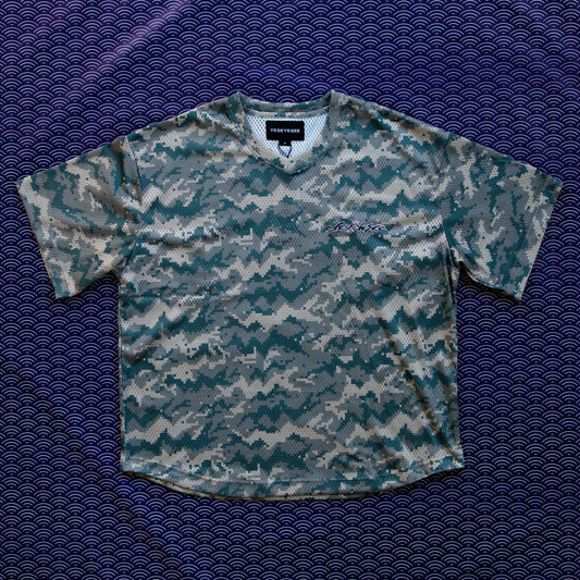 Yeseyesee - Camo Football T-shirt